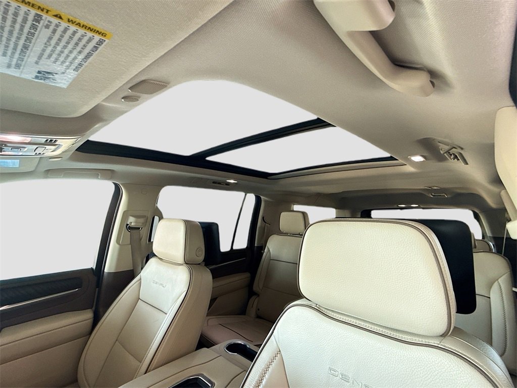 Used 2024 GMC Yukon XL Denali w/ Advanced Technology Package image 23