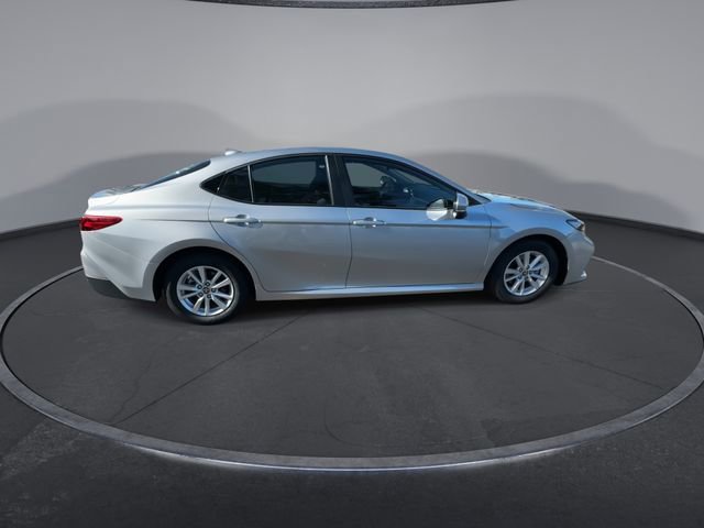 Used 2025 Toyota Camry LE image 18
