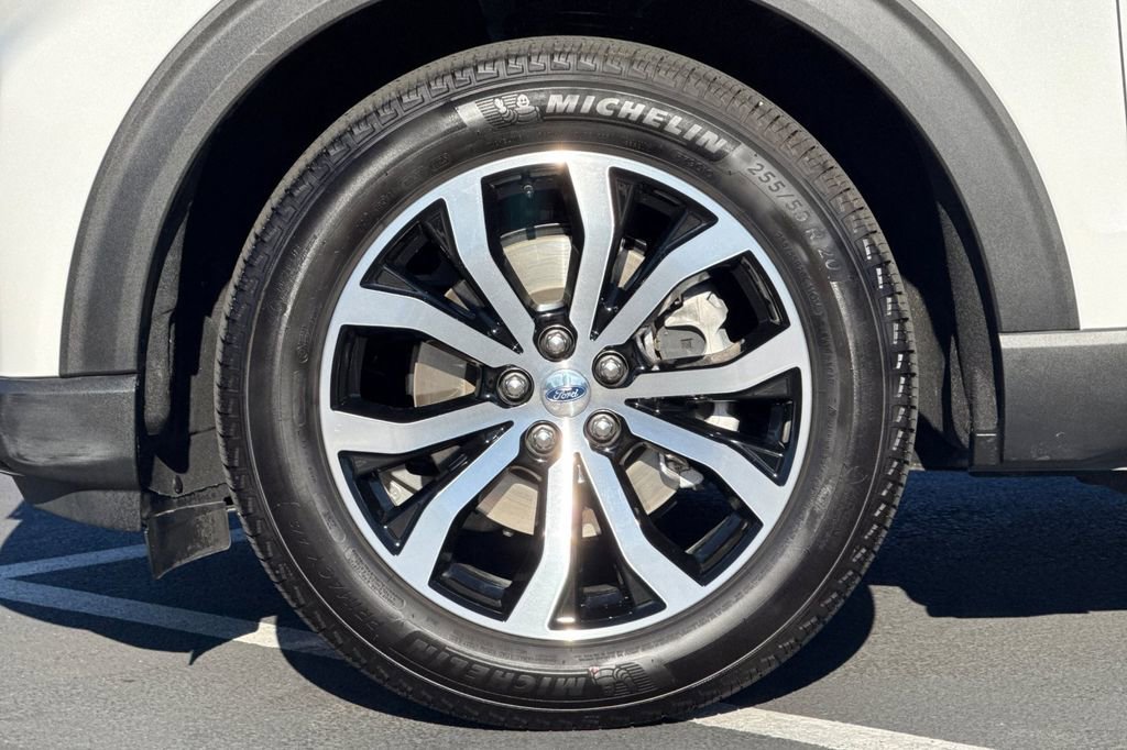 Used 2025 Ford Explorer ST-Line image 14