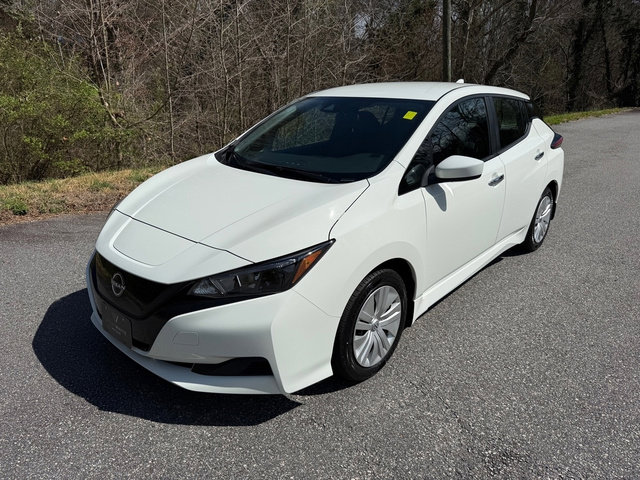 Used 2025 Nissan Leaf S image 2