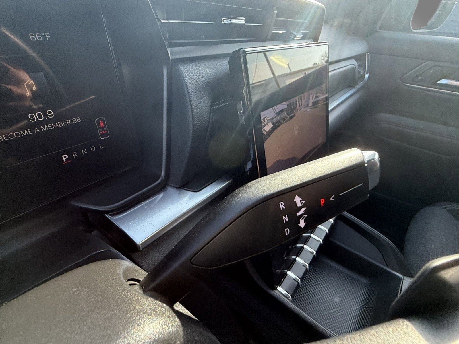 Used 2025 GMC Terrain Elevation image 18