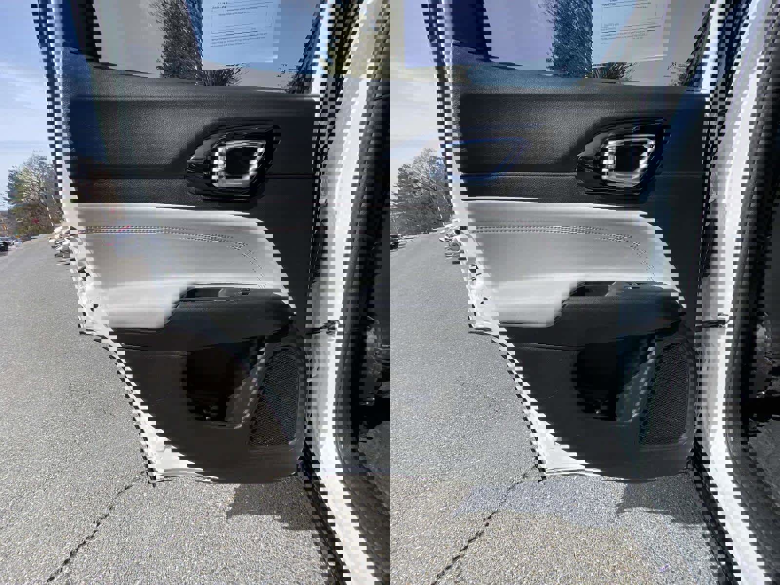 Used 2024 Jeep Compass Limited w/ Elite Group image 12