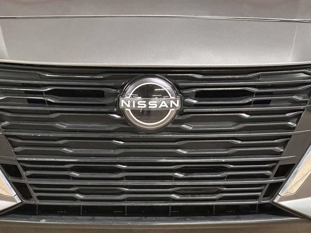 Used 2025 Nissan Altima 2.5 SV FWD image 7