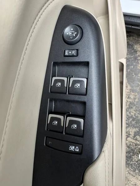 Used 2015 Cadillac SRX Premium w/ Driver Assist Package AWD/4WD image 42