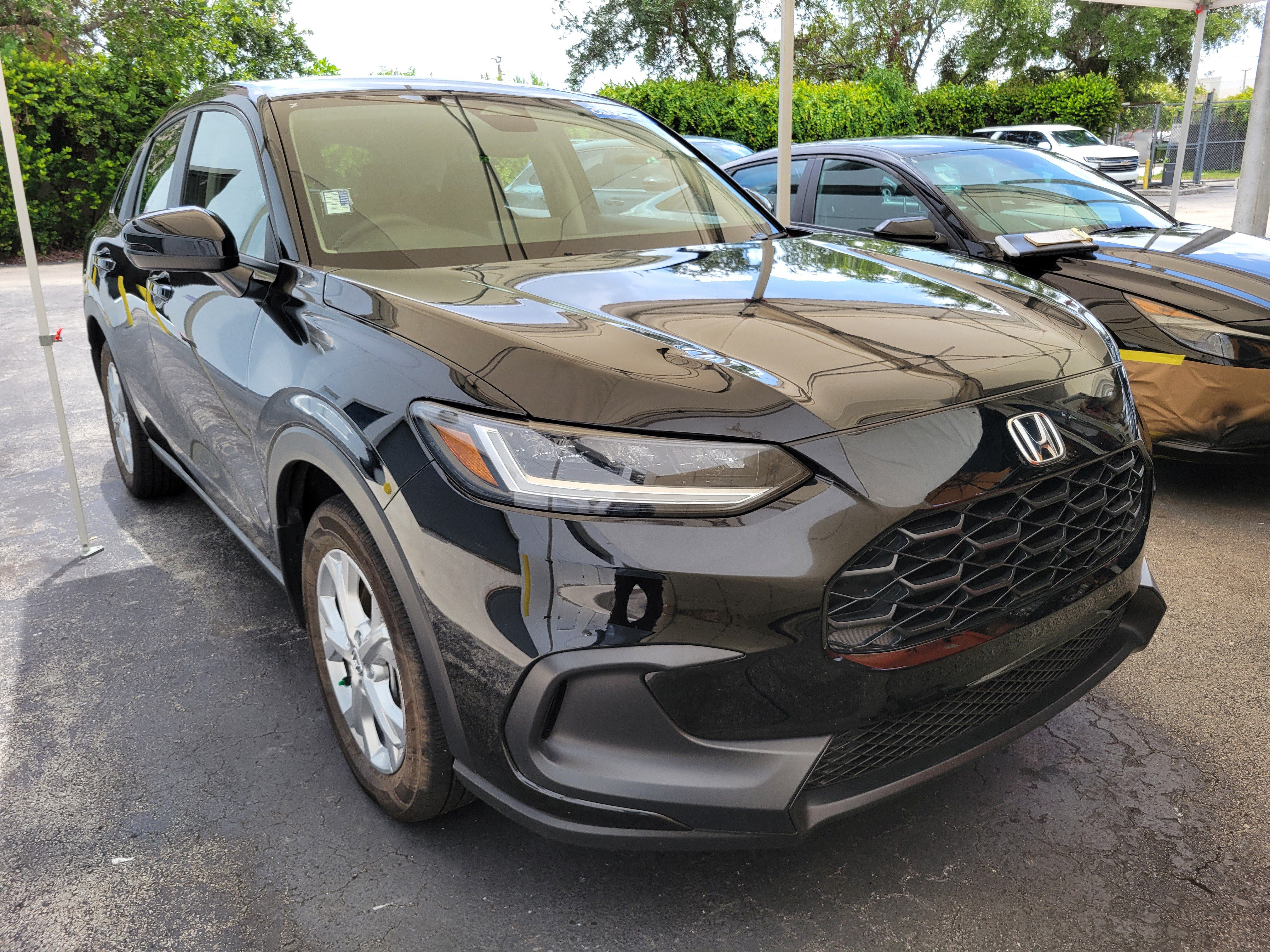 Certified 2025 Honda HR-V LX image 2