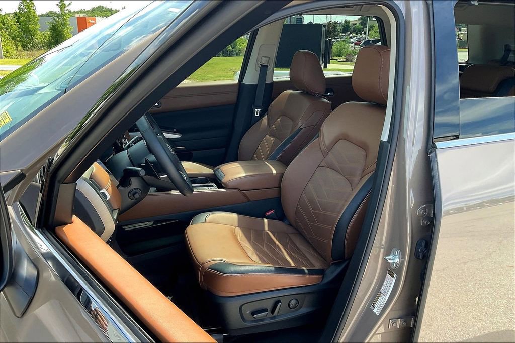 Used 2024 Nissan Pathfinder Platinum w/ Cargo Package FWD image 26
