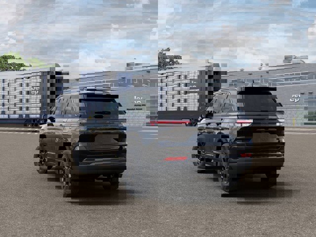 New 2026 Jeep Grand Cherokee Altitude image 3