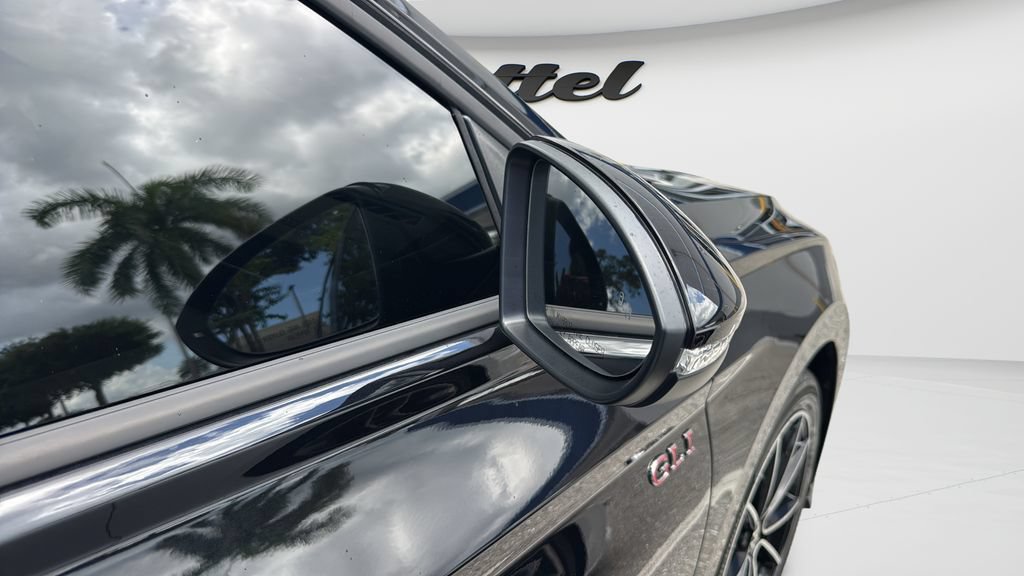 Used 2025 Volkswagen Jetta GLI Autobahn FWD image 35