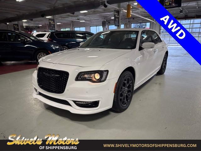 Certified 2023 Chrysler 300 Touring L w/ Popular Equipment Group