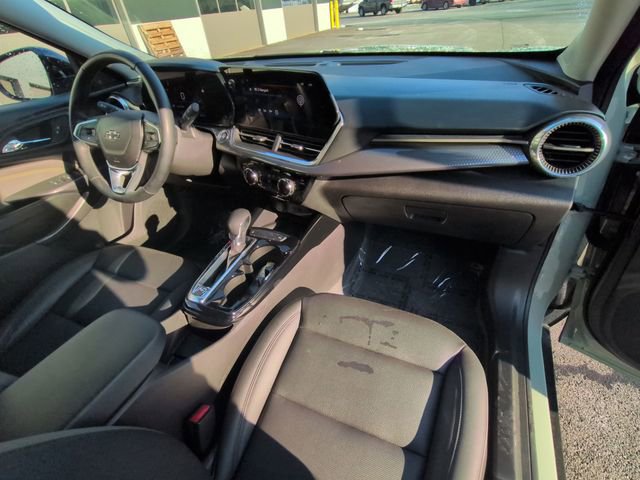 Used 2024 Chevrolet Trax ACTIV w/ Sunroof Package image 27