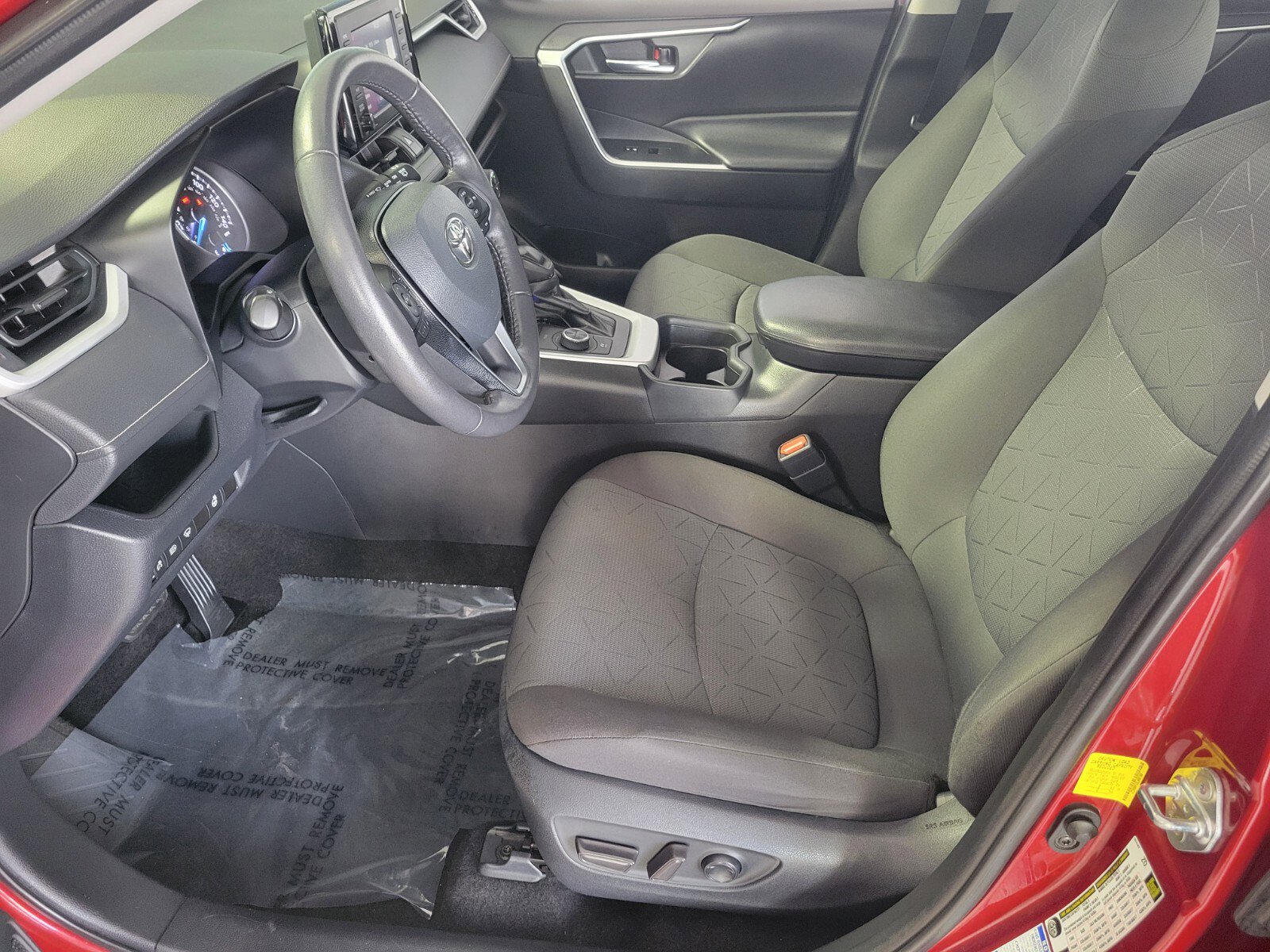 Used 2020 Toyota RAV4 XLE w/ XLE Grade Weather Package image 11