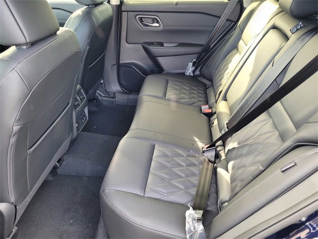 New 2025 Nissan Rogue Platinum w/ Platinum Premium Package image 6