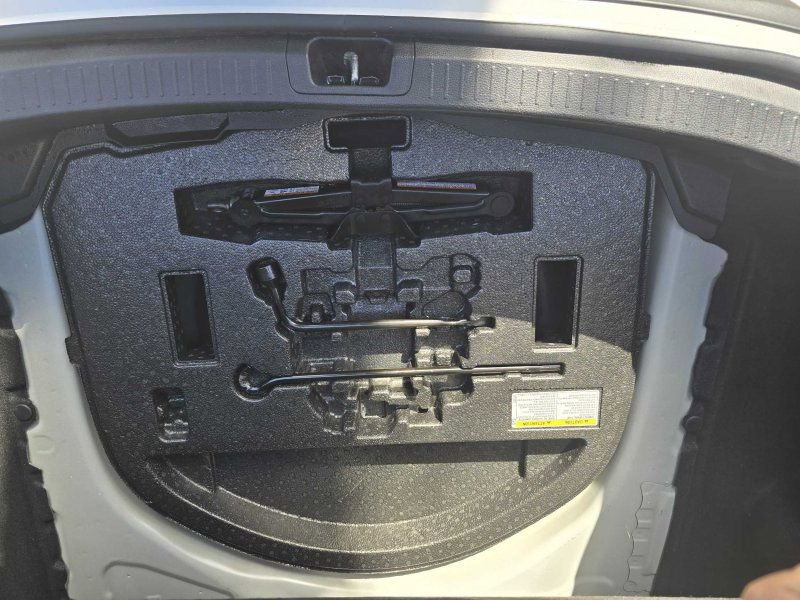 Used 2021 Toyota Corolla SE image 34