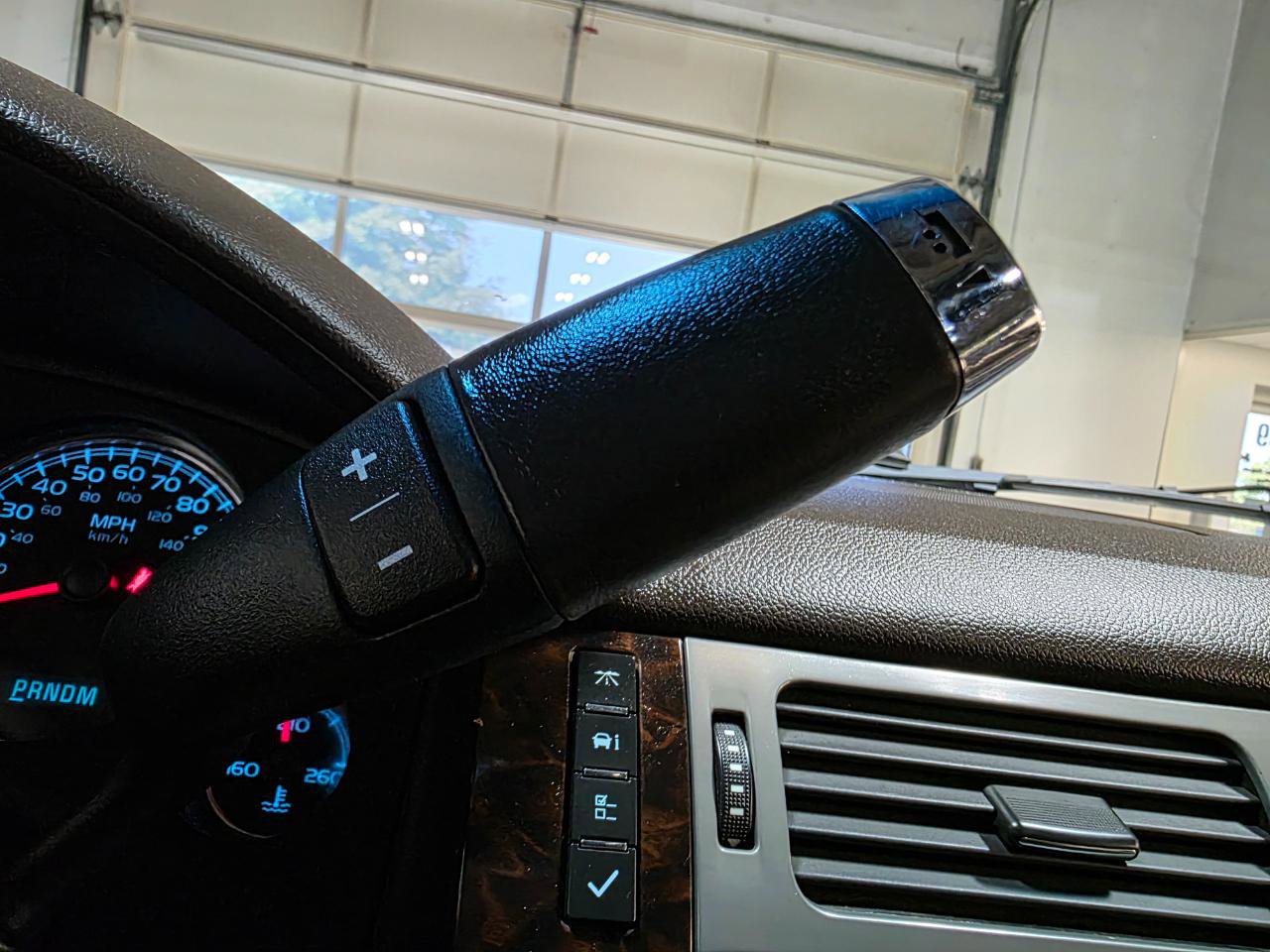 Used 2013 GMC Yukon Denali AWD/4WD image 37