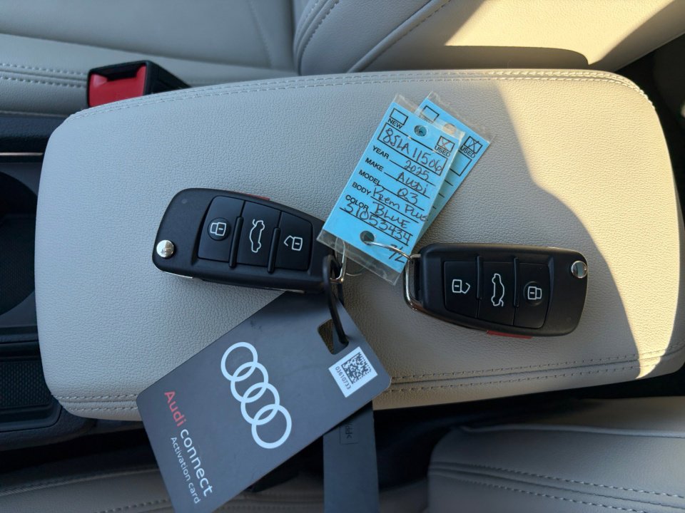 Used 2025 Audi Q3 2.0T Premium Plus w/ Premium Plus Package image 34
