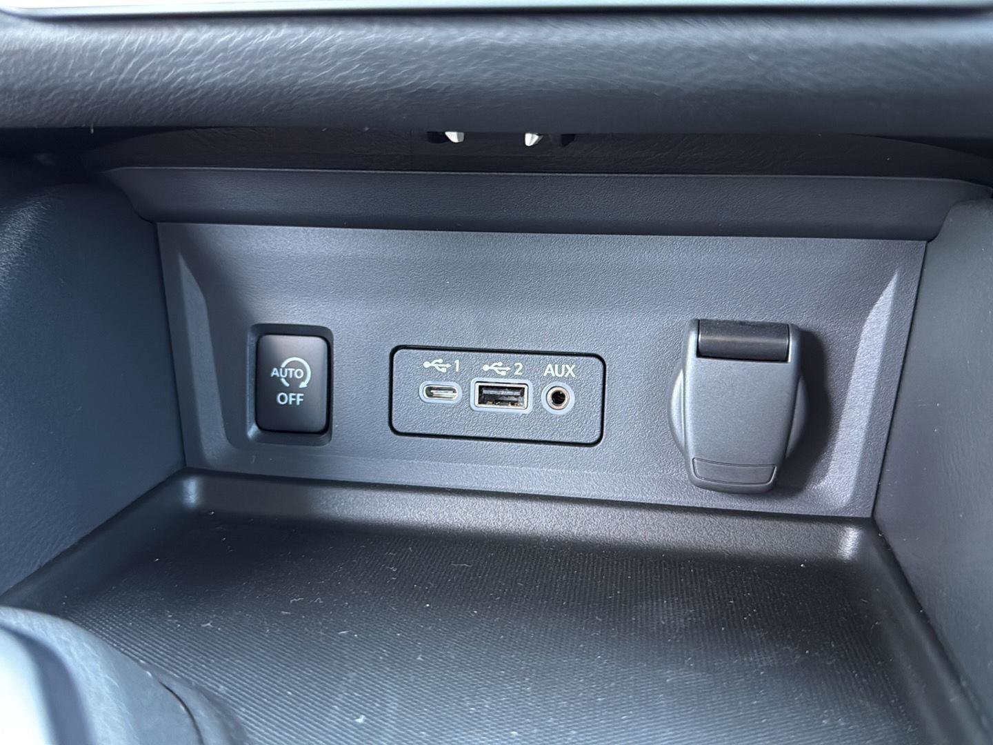 New 2025 Nissan Sentra SV w/ All-Weather Package FWD image 22