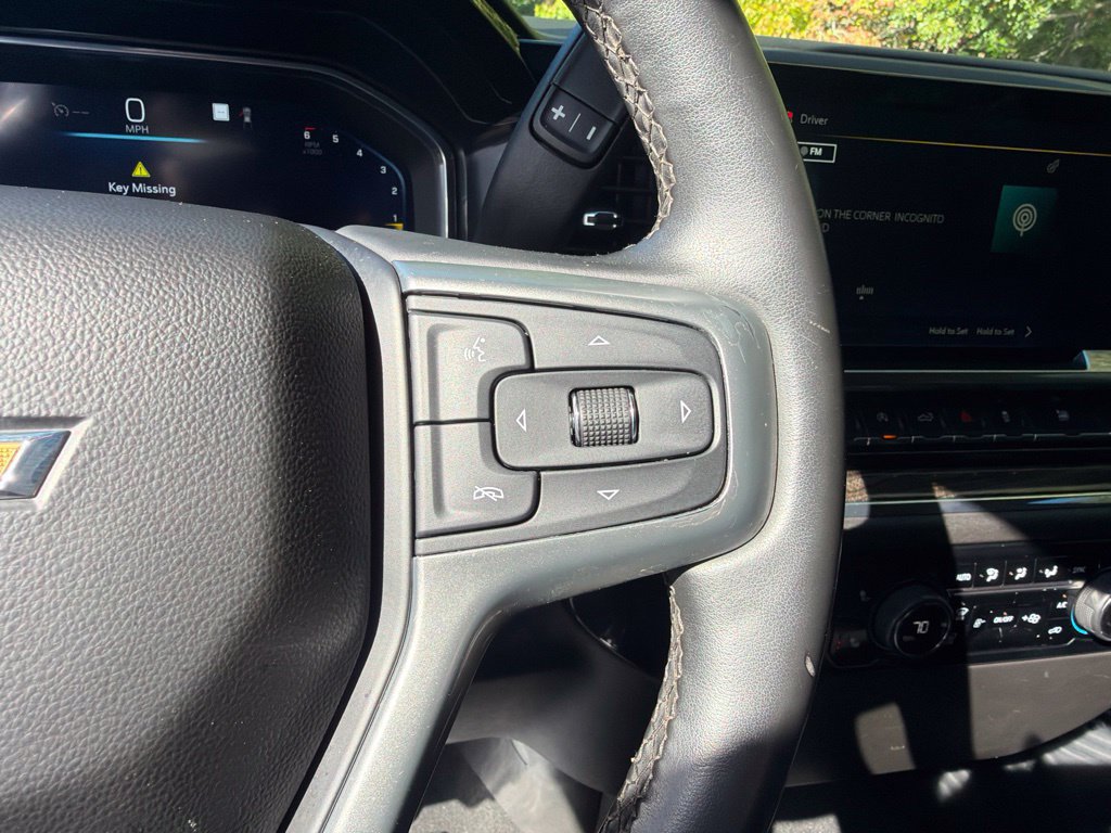 Used 2023 Chevrolet Silverado 1500 LT AWD/4WD image 19