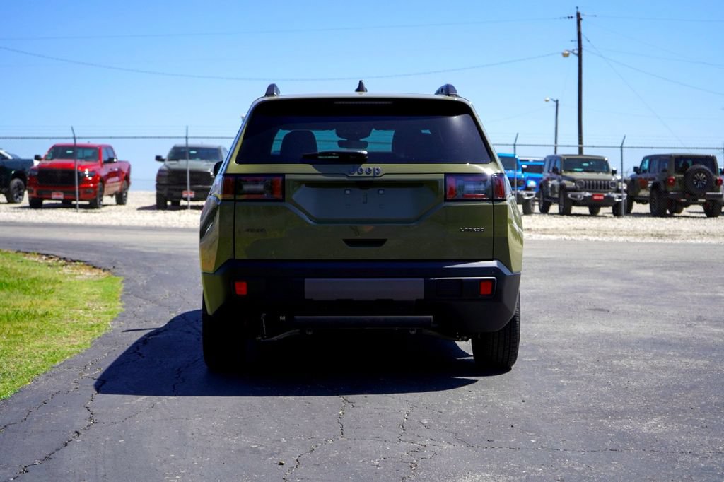 New 2026 Jeep Cherokee Laredo AWD/4WD image 7
