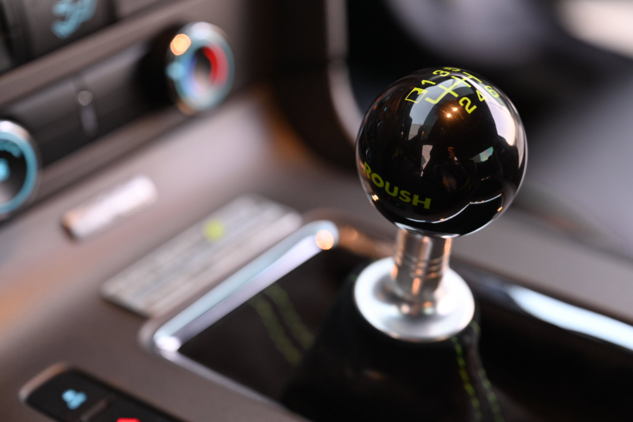 Used 2012 Ford Mustang GT Premium w/ HID Headlamps & Security Pkg image 23