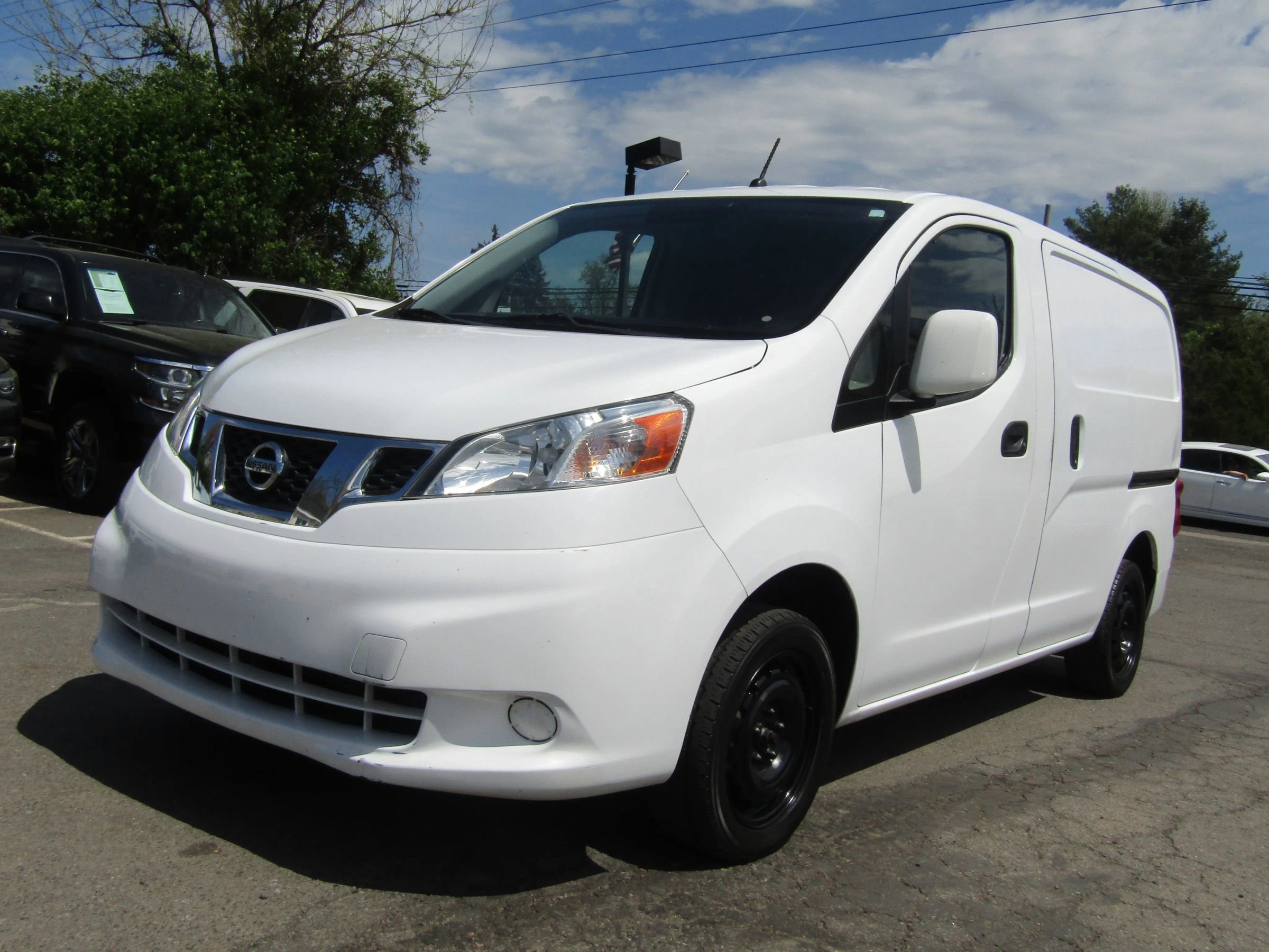 Used 2019 Nissan NV200 SV w/ Back Door Glass Package image 3