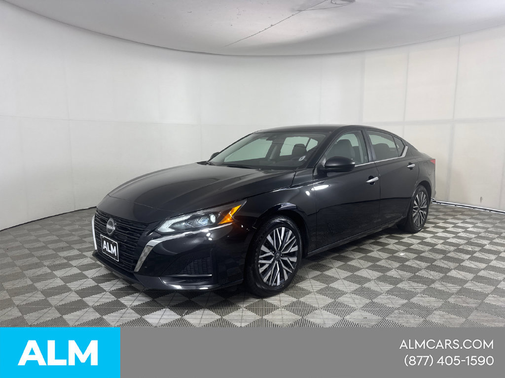 Used 2025 Nissan Altima 2.5 SV FWD image 1