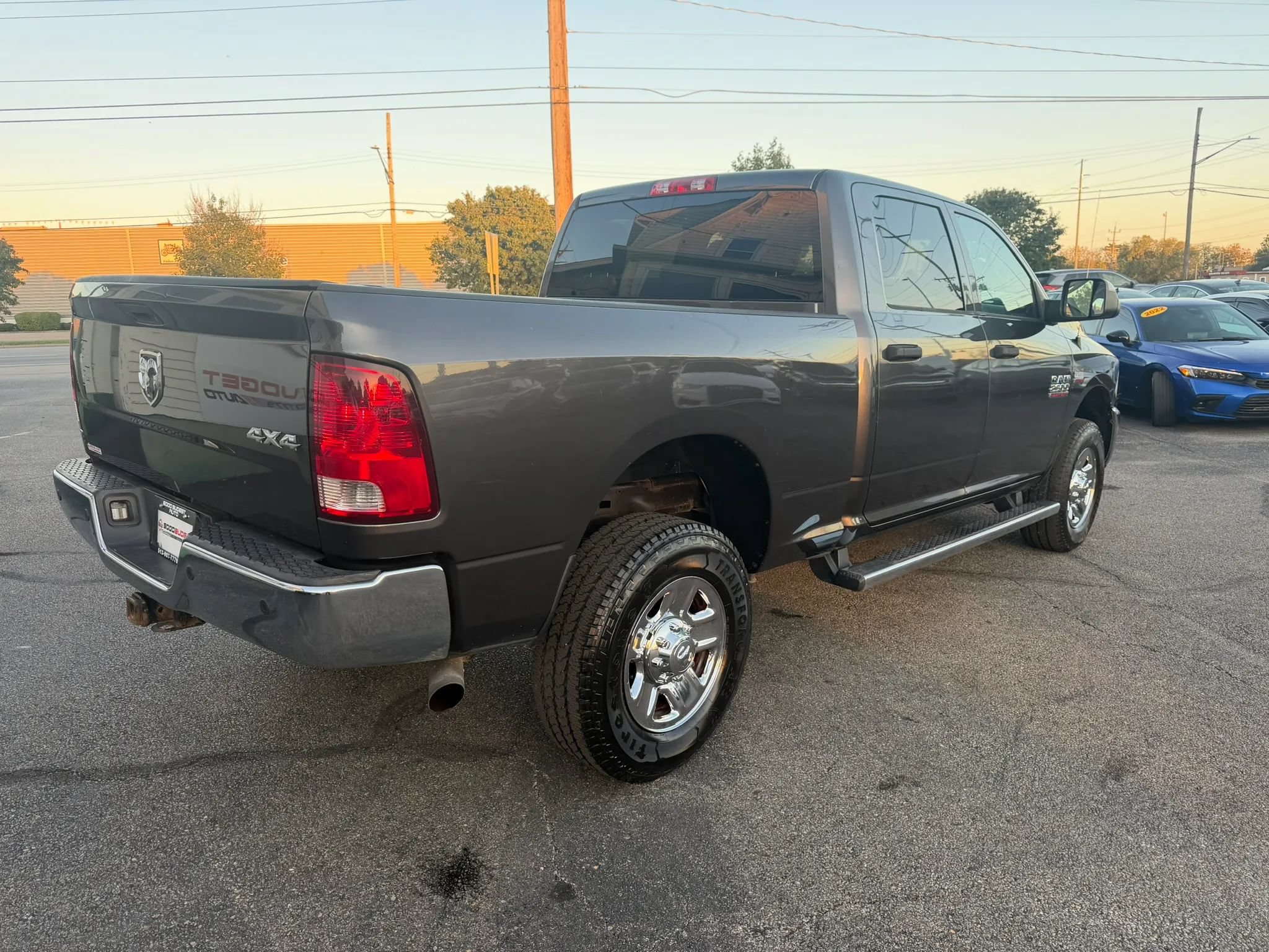 Used 2016 RAM 2500 Tradesman w/ Chrome Appearance Group AWD/4WD image 7