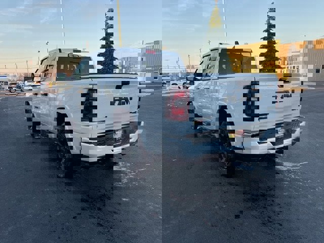 New 2026 RAM 1500 4x4 Crew Cab image 4