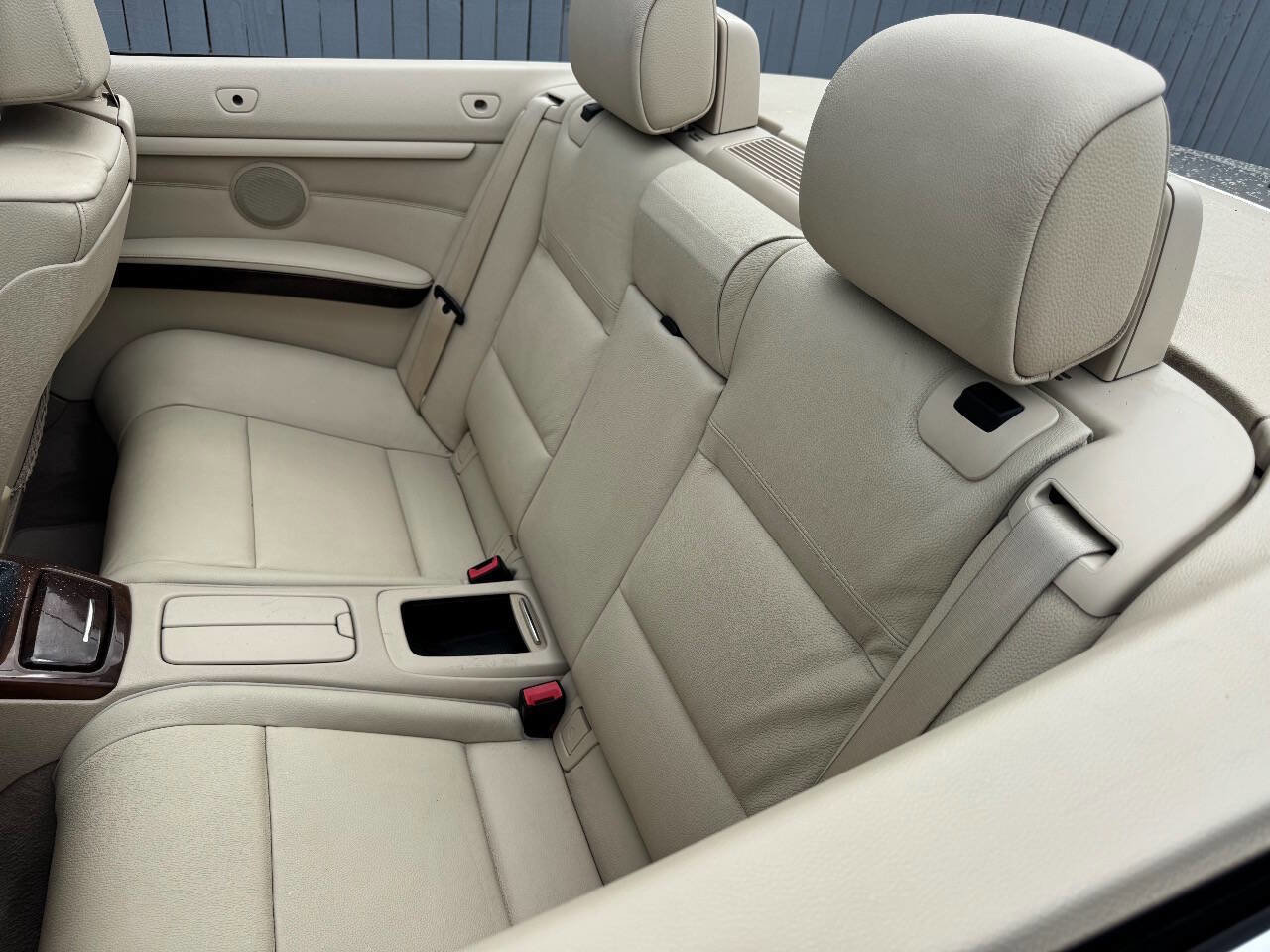 Used 2011 BMW 328i Convertible image 9