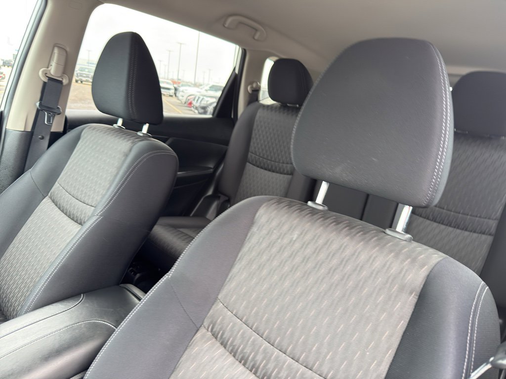 Used 2017 Nissan Rogue S w/ S Appearance Package image 27