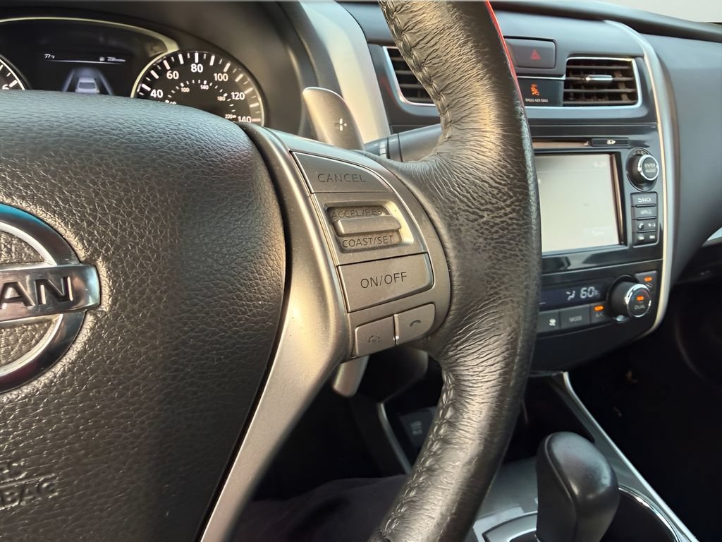 Used 2015 Nissan Altima 3.5 SL FWD image 19