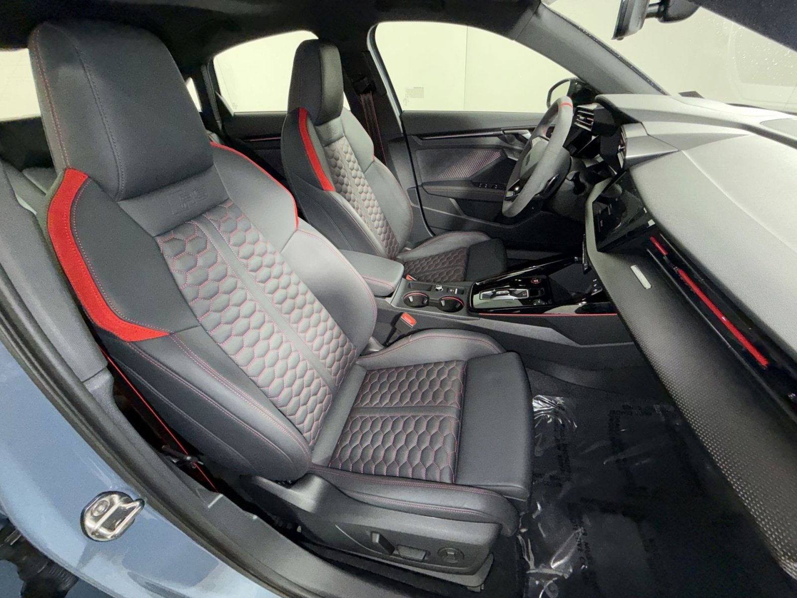 Used 2025 Audi RS 3 image 27