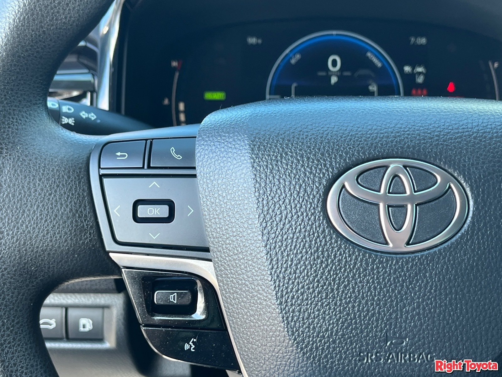 Certified 2025 Toyota Camry LE FWD image 23