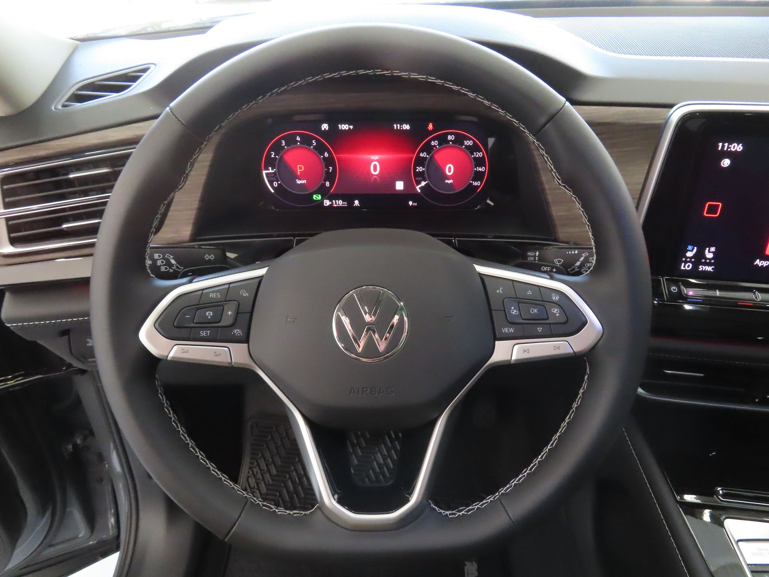 New 2025 Volkswagen Atlas SEL image 16