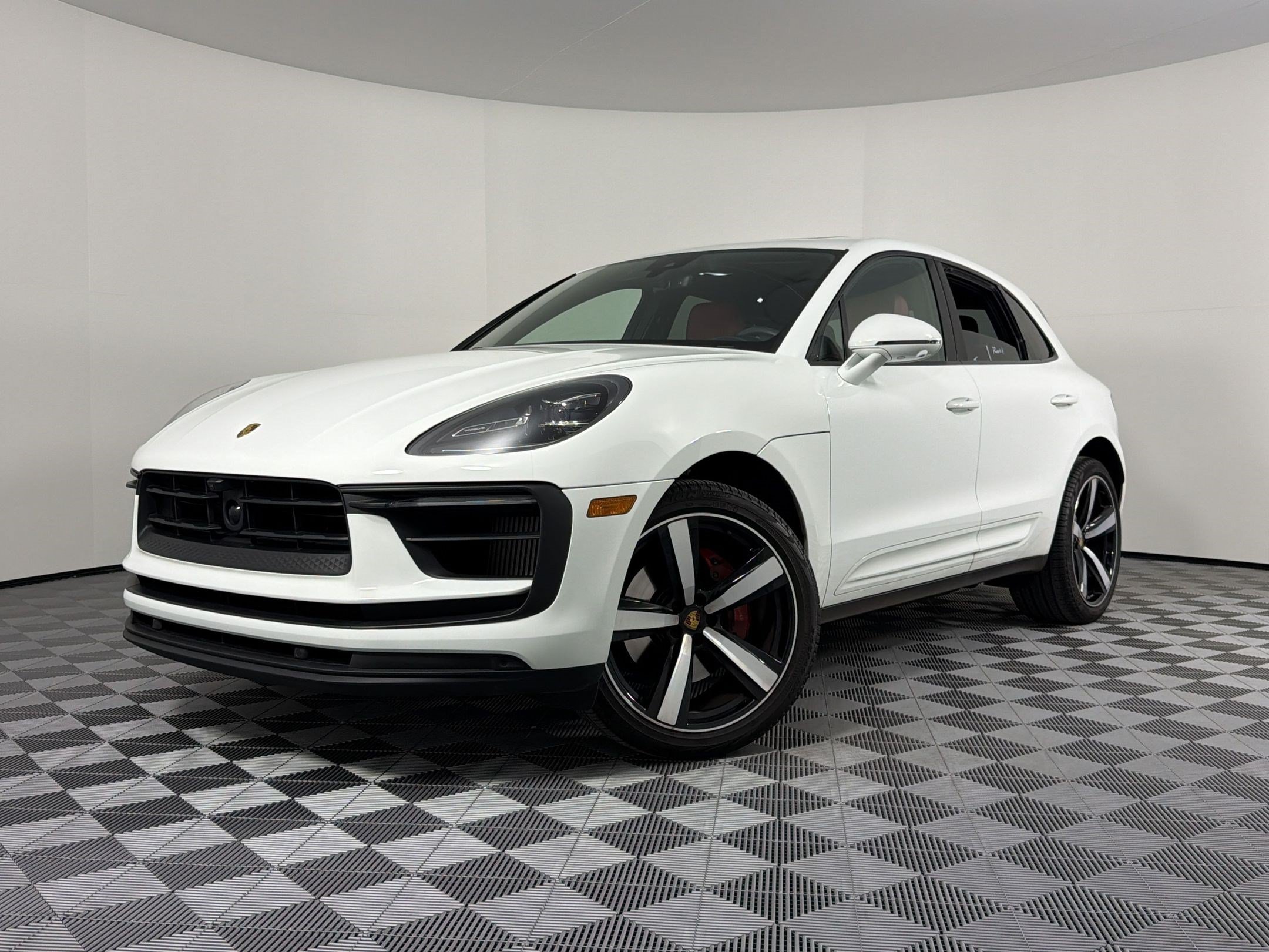 Certified 2024 Porsche Macan S