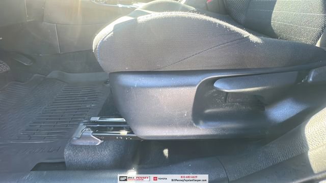 Used 2024 Toyota Corolla Cross SE image 15