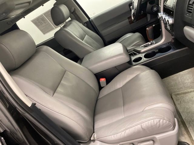 Used 2011 Toyota Sequoia Platinum AWD/4WD image 33