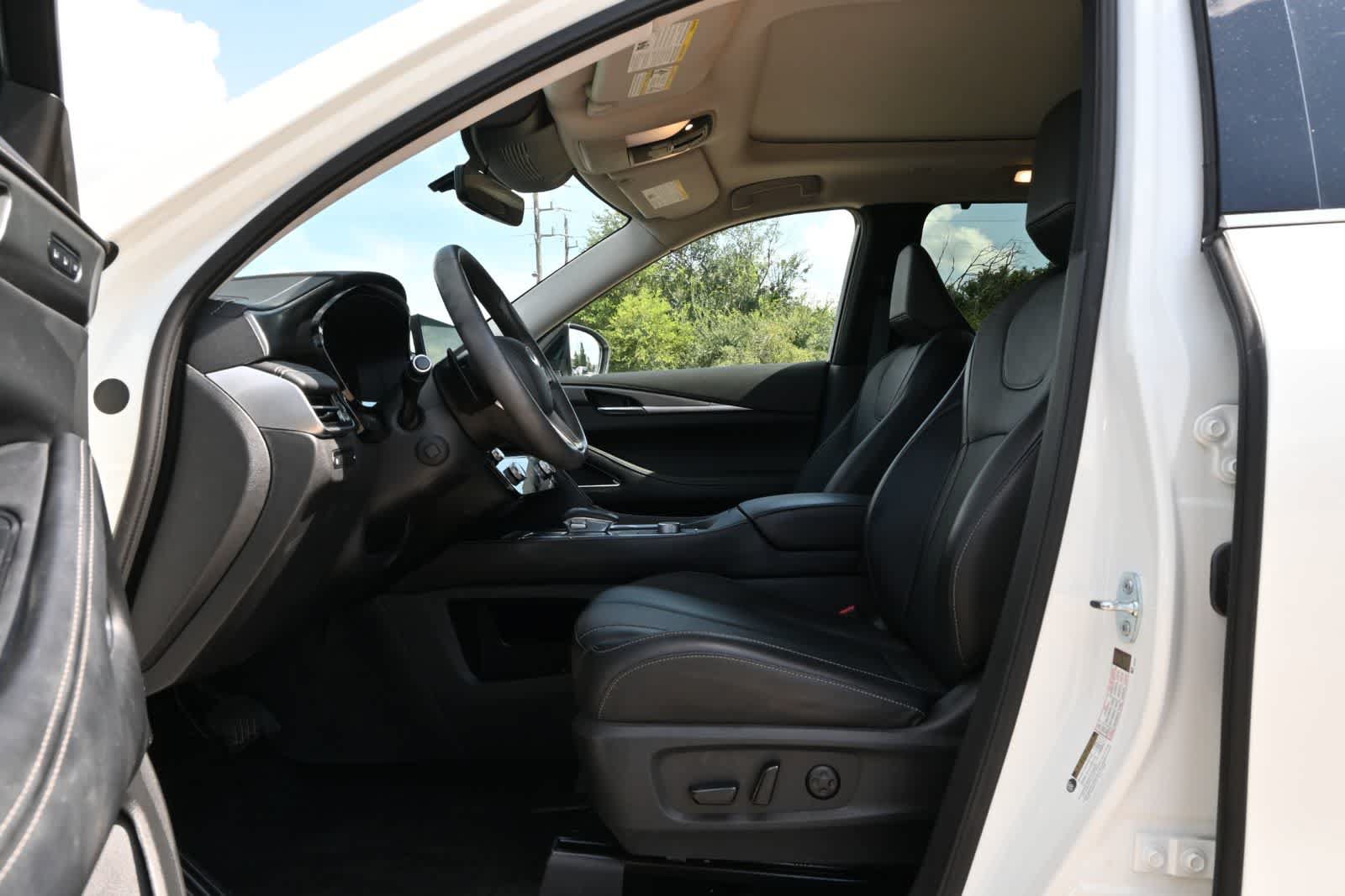 Certified 2025 INFINITI QX60 Luxe FWD image 15