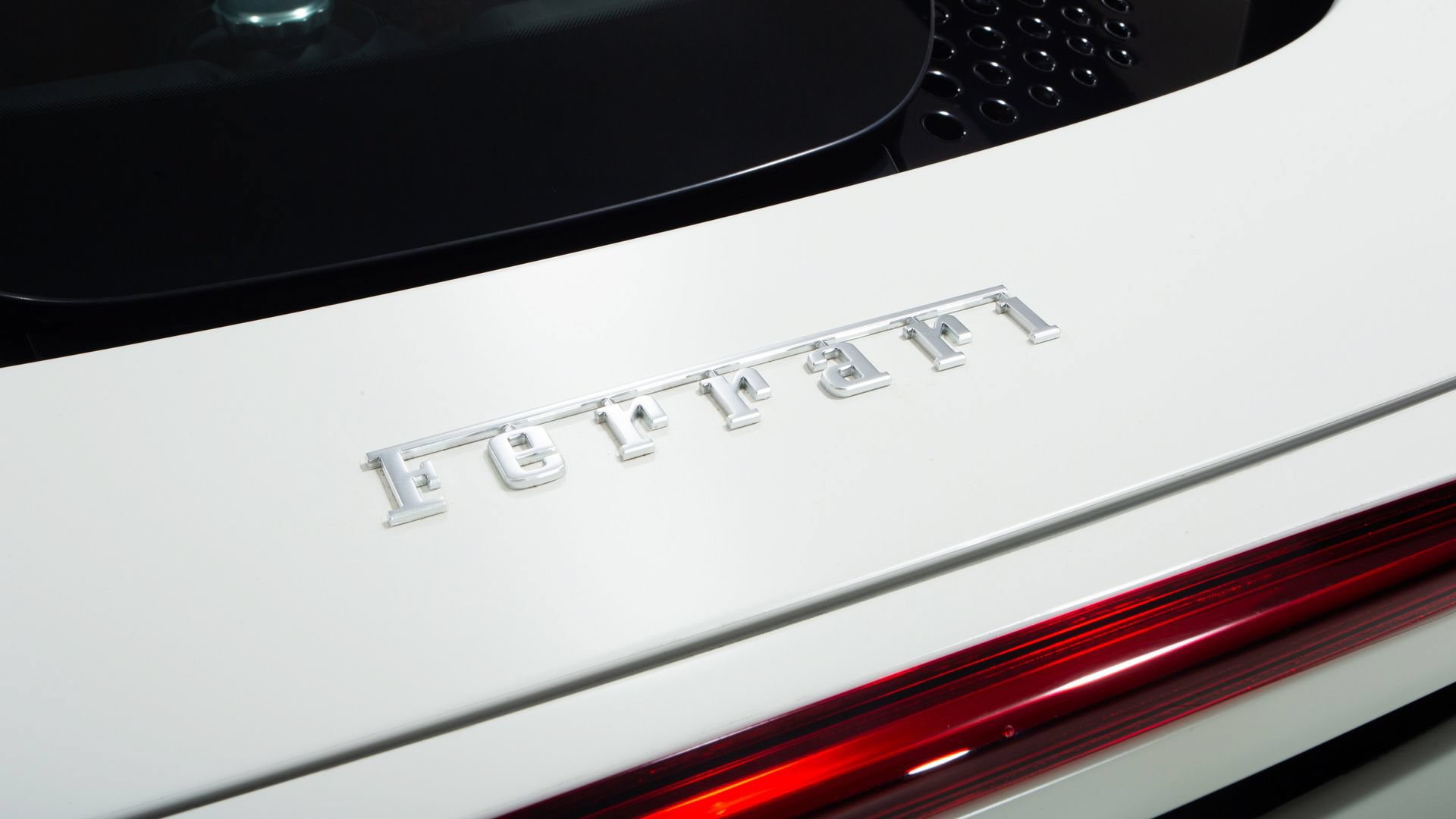 Certified 2022 Ferrari SF90 Stradale AWD/4WD image 29
