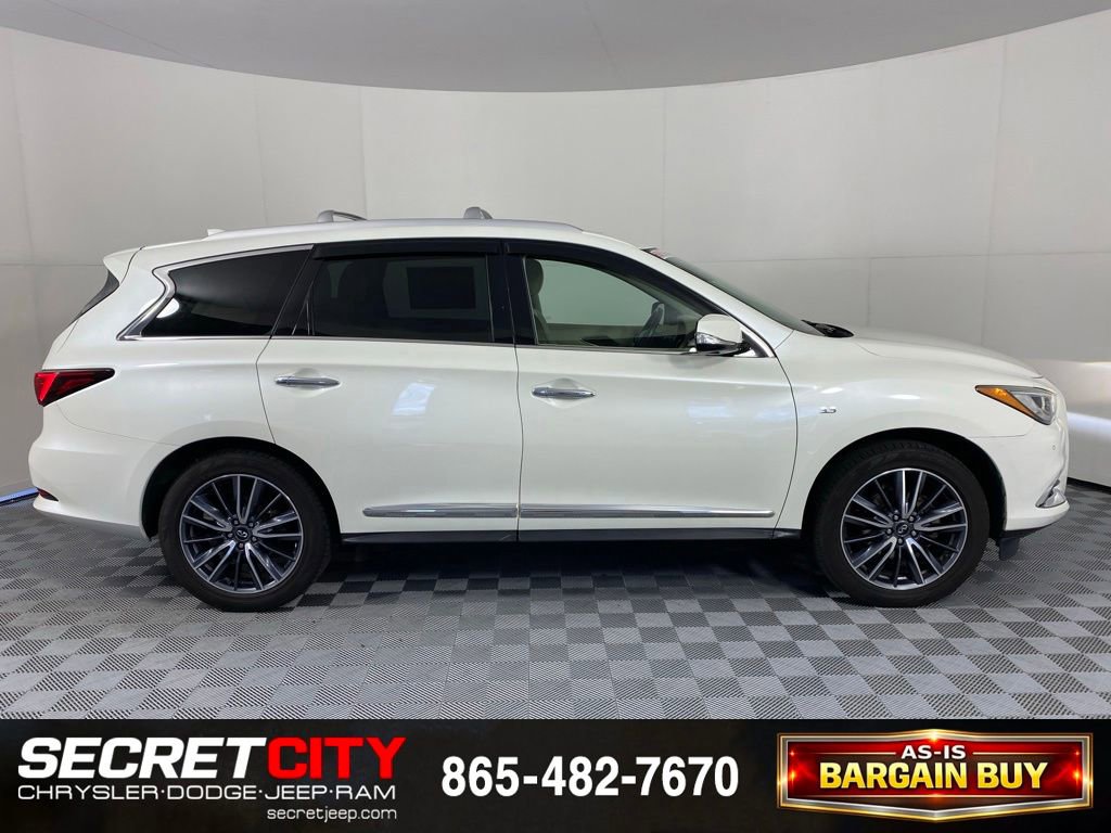 Used 2017 INFINITI QX60 FWD w/ Deluxe Technology Package image 8