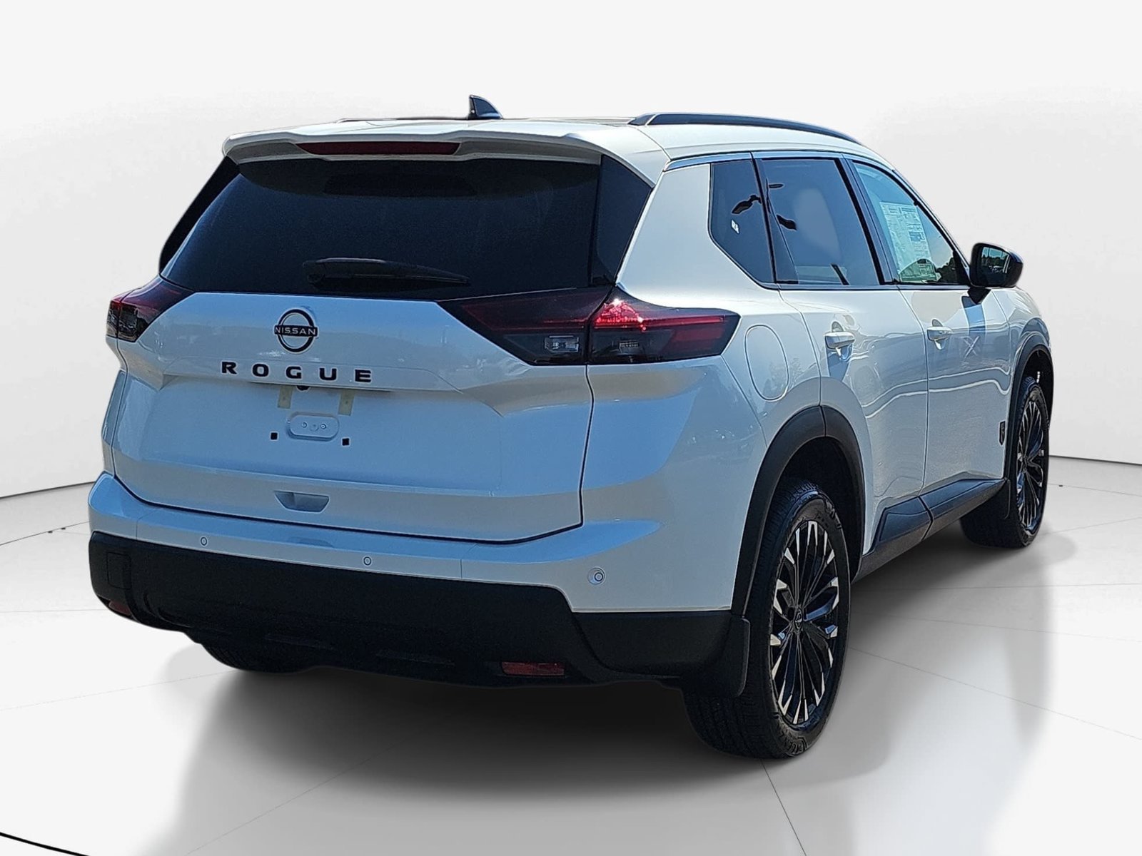 New 2027 Nissan Rogue Dark Armor FWD image 6