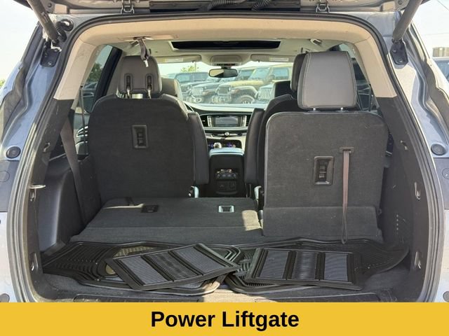 Used 2018 Buick Enclave Essence AWD/4WD image 9