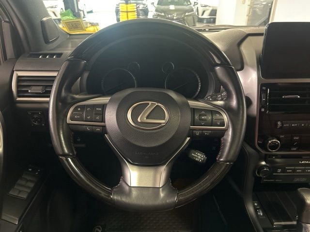 Used 2023 Lexus GX 460 Luxury w/ Sport Design Package AWD/4WD image 11