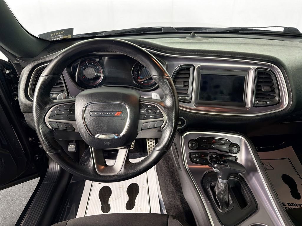 Used 2019 Dodge Challenger R/T w/ Driver Convenience Group image 21