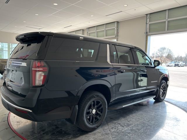 Used 2021 Chevrolet Suburban LT image 7