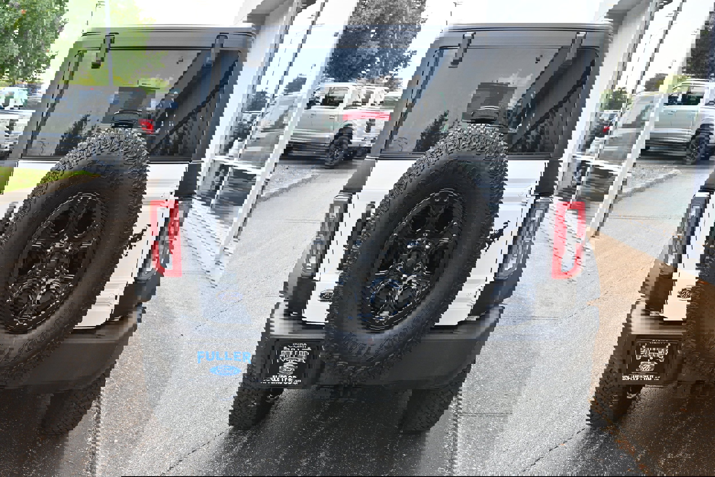 Used 2023 Ford Bronco Wildtrak image 3