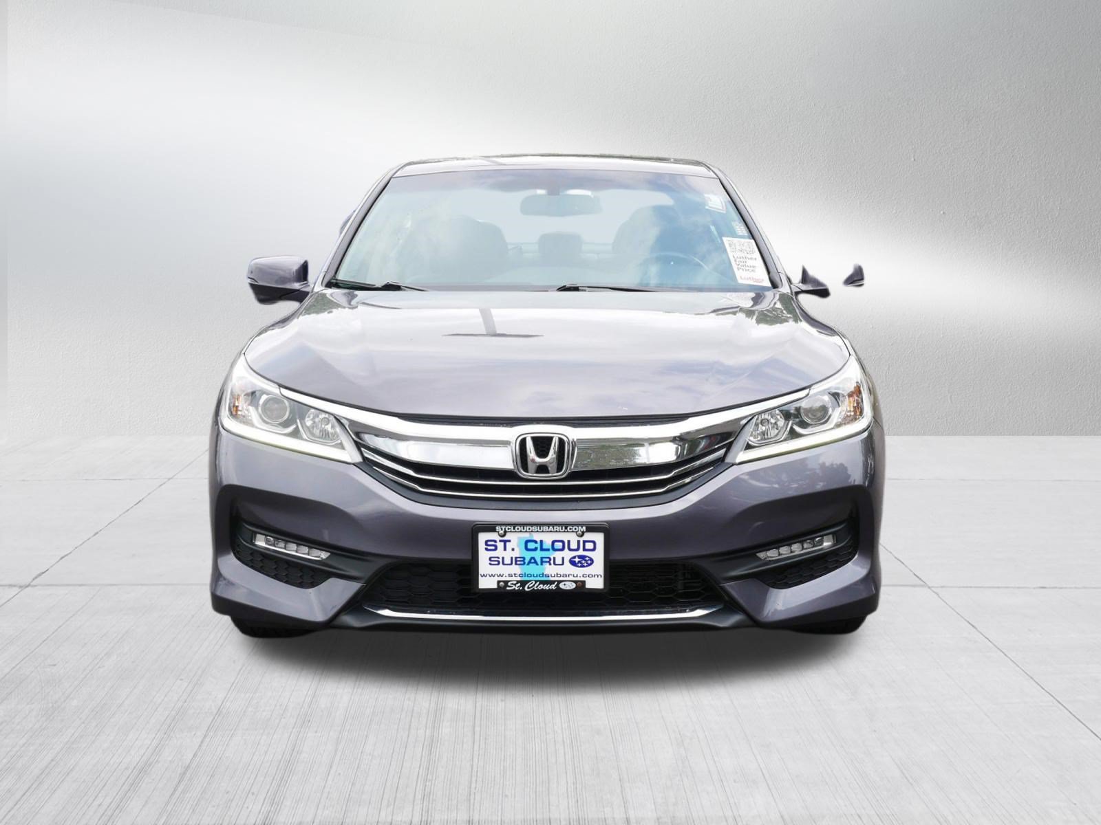 Used 2017 Honda Accord EX-L image 2