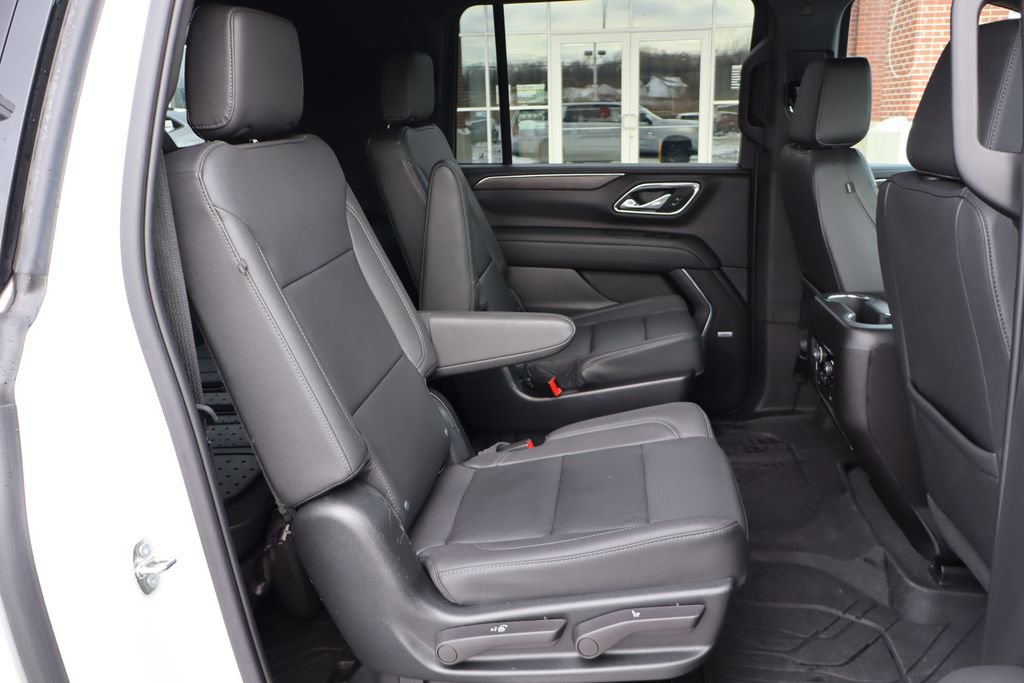 Used 2023 Chevrolet Suburban Z71 w/ Luxury Package image 53