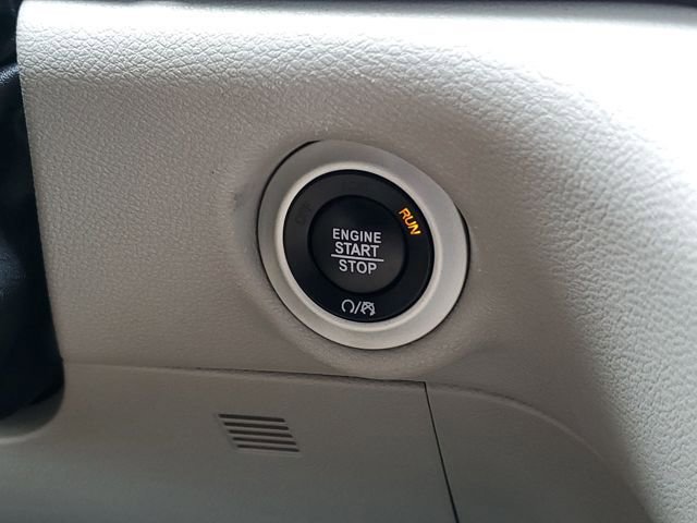 Used 2024 Chrysler Pacifica Touring-L image 15