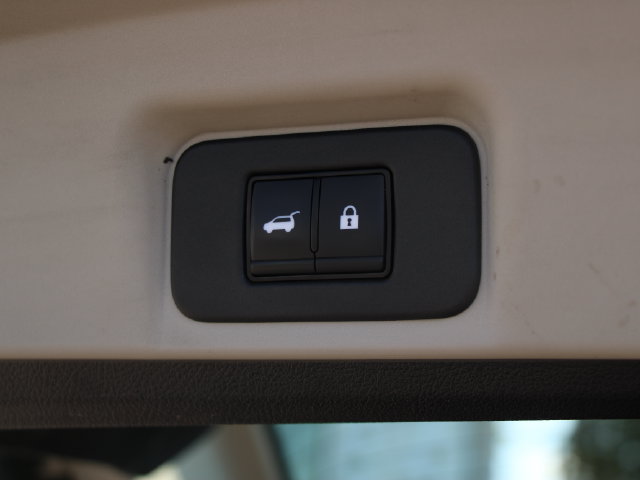 Certified 2024 Nissan Ariya AWD image 12