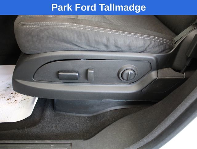 Used 2016 Chevrolet Traverse LT w/ Style and Technology Package image 13